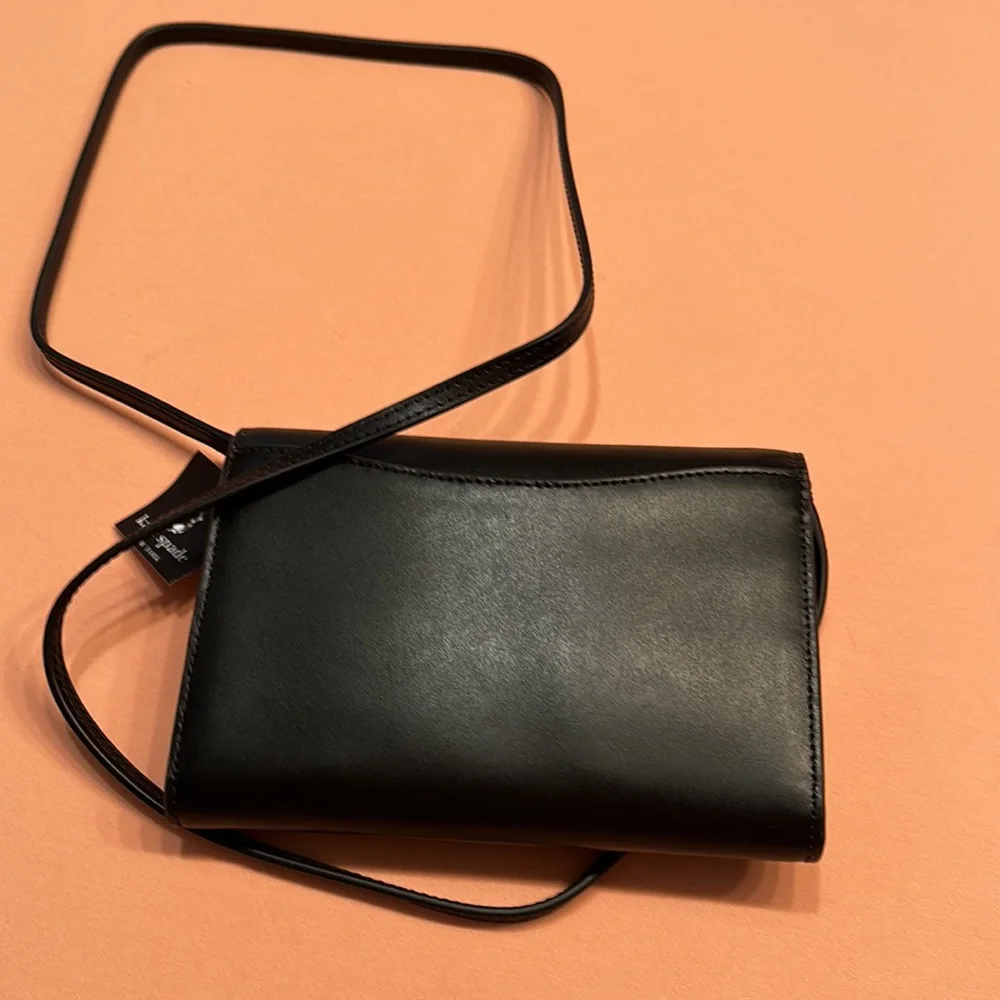 New Kate Spade leather handbag. Black. Dust Bag Included.